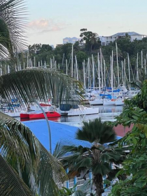Duplex Marina gosier- vue Mer et bateaux